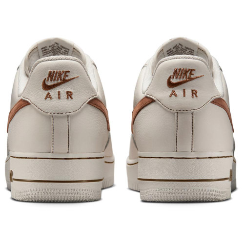 Nike Air Force 1 '07 LV8